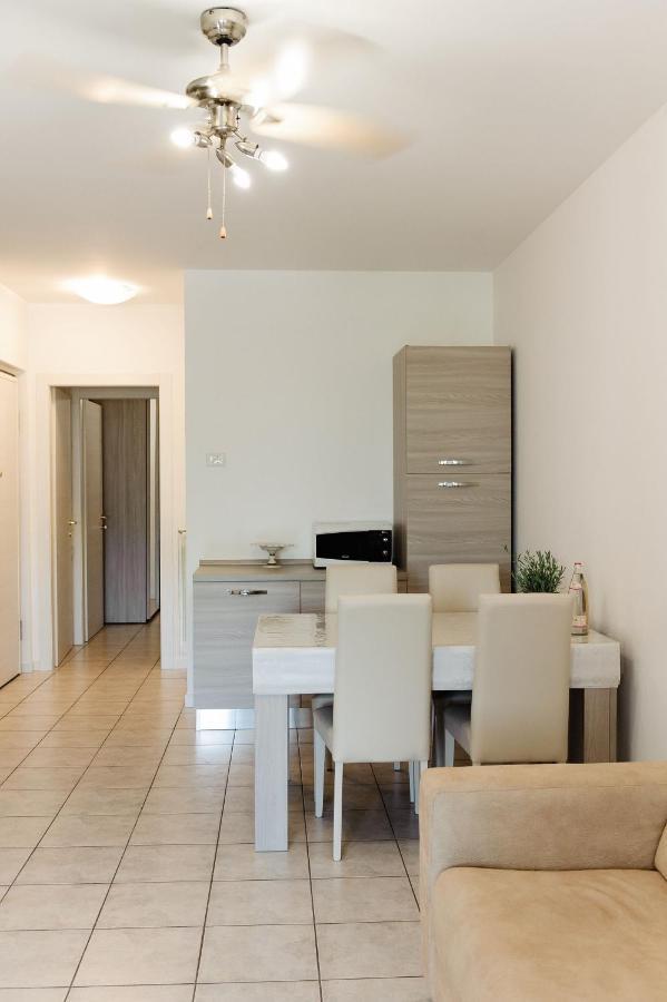 Appartamento Afrodite Desenzano del Garda Exterior foto