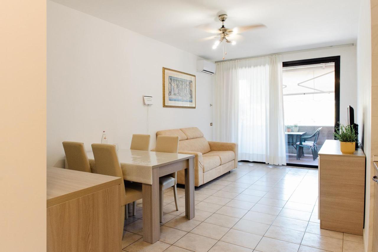 Appartamento Afrodite Desenzano del Garda Exterior foto